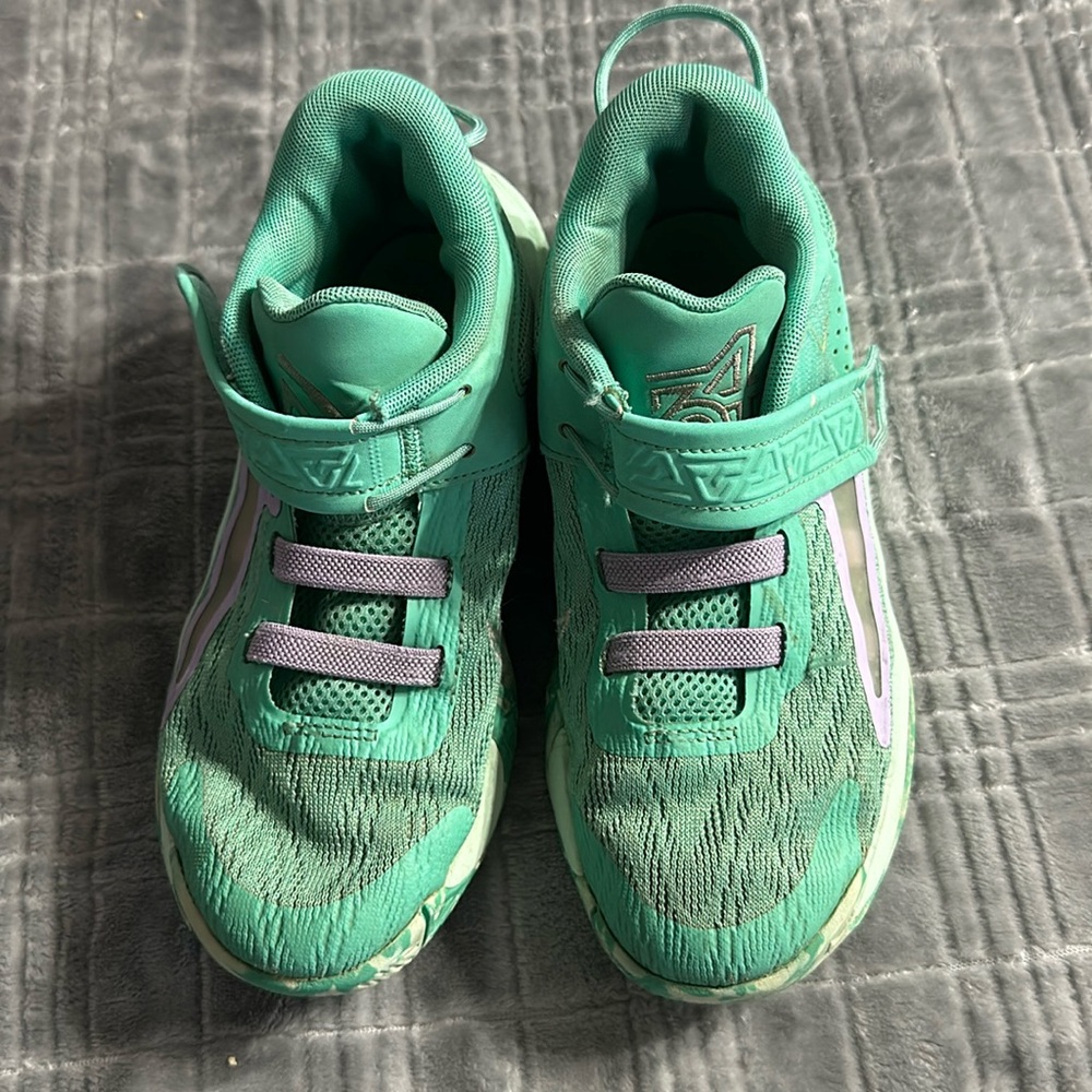 Nike Kids Sneakers in Green and Gray